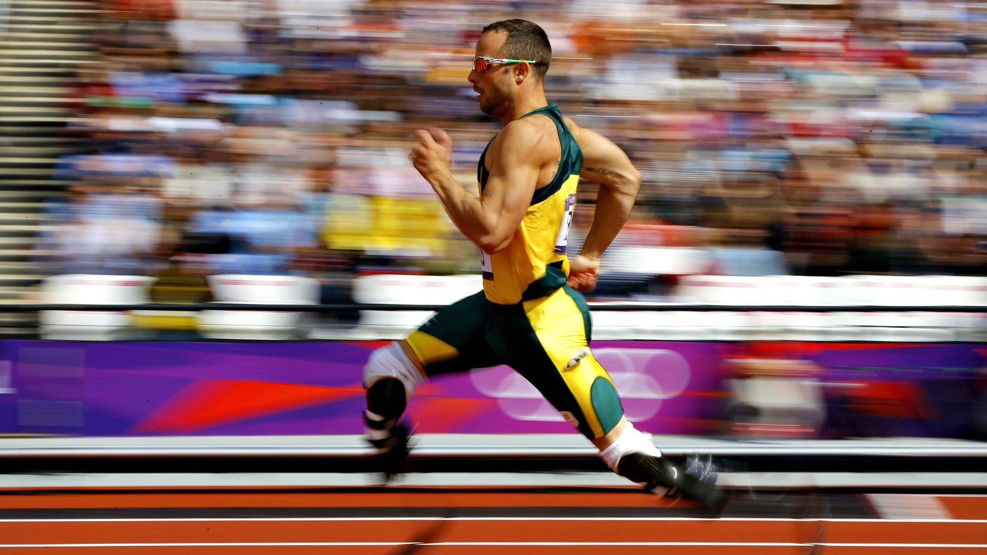 2019年季后赛，库里在一场比赛中投中8个三分，刷新个人季后赛单场三分球纪录